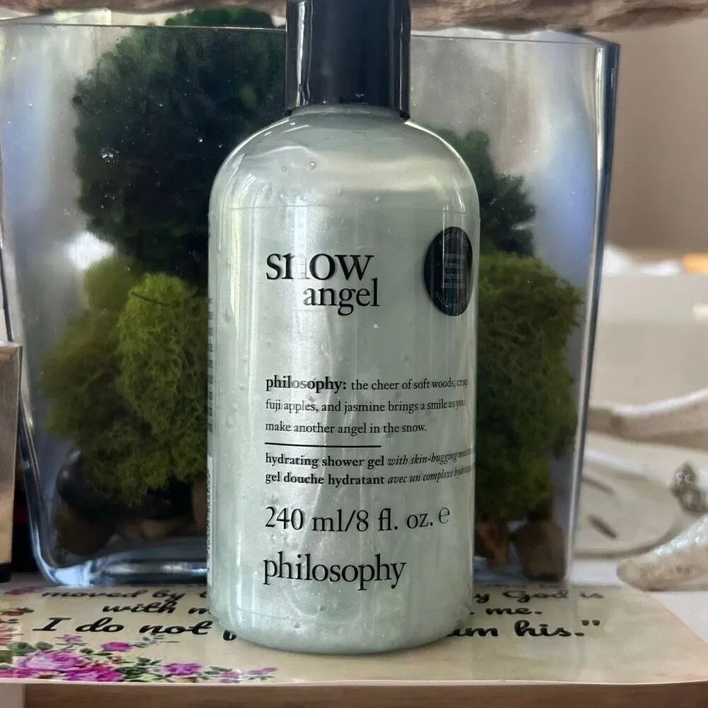 New Philosophy Snow angel  moisturizing shower gel 8 ounces